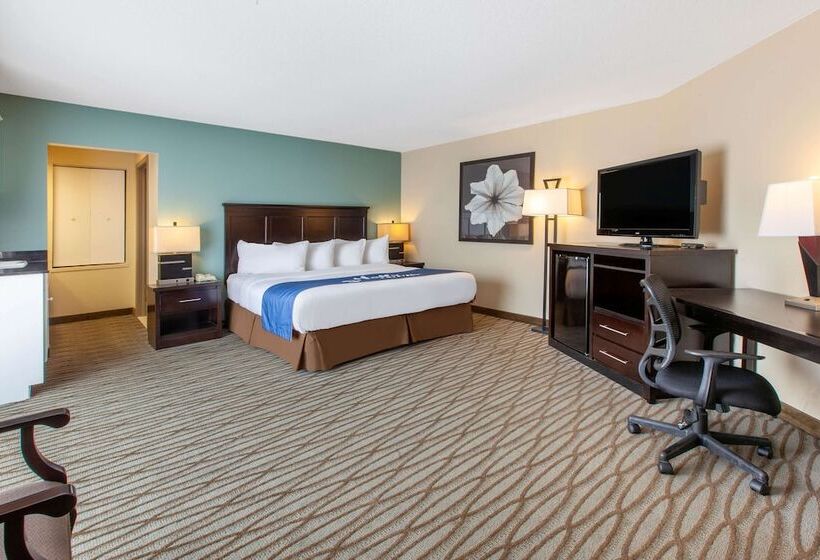 Superior Room, Days Inn By Wyndham Petoskey