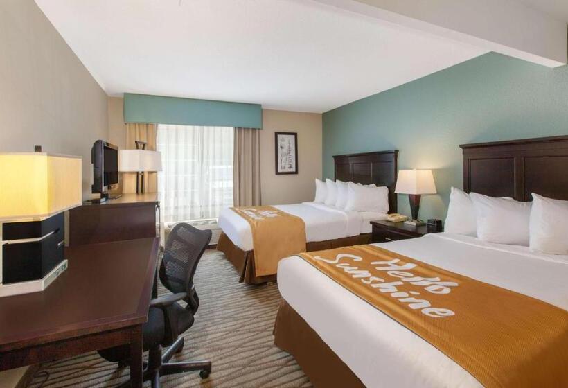 اتاق استاندارد, Days Inn By Wyndham Petoskey