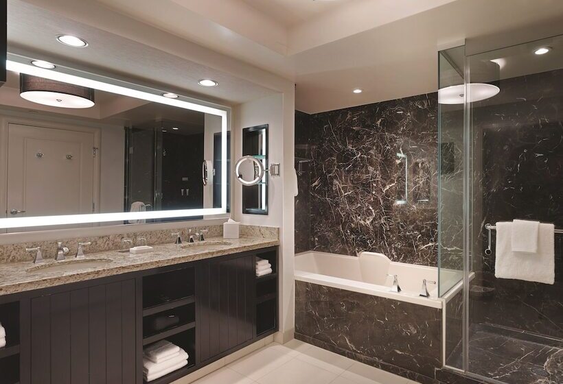 Suite Queen Bed, W Las Vegas