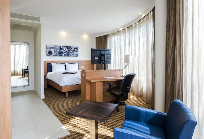 اتاق استاندارد با تخت دوبل, Hampton By Hilton Amsterdam Airport Schiphol