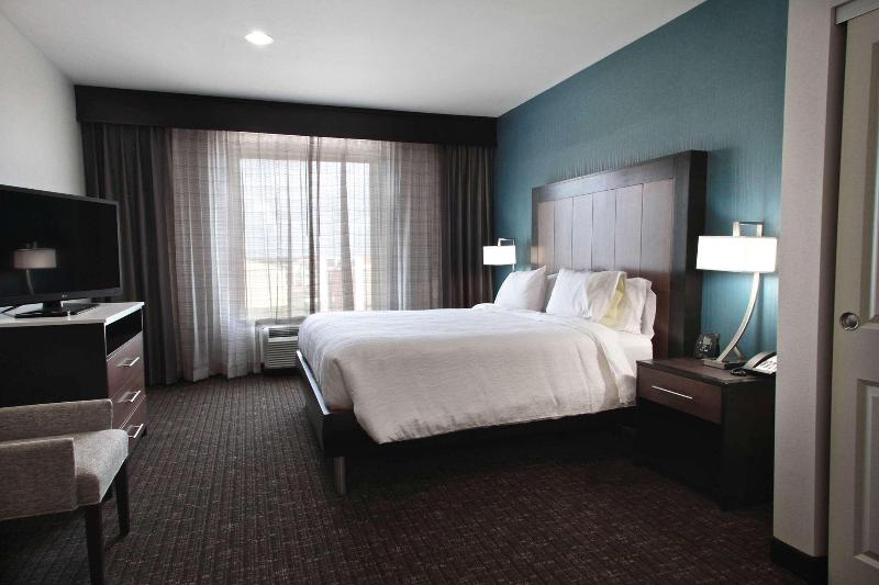 سوئیت با تخت بزرگ, Hilton Garden Inn Victoria