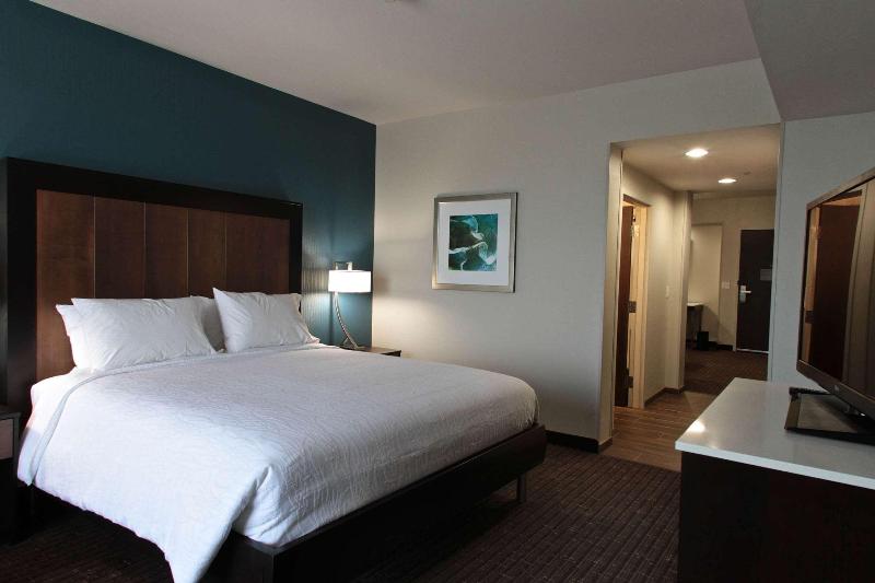 سوئیت جونیور با تخت بزرگ, Hilton Garden Inn Victoria