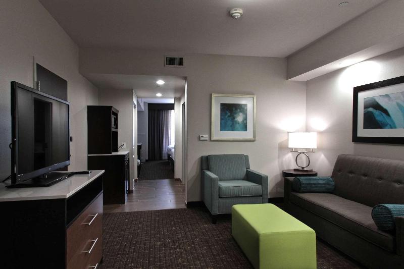 سوئیت جونیور با تخت بزرگ, Hilton Garden Inn Victoria