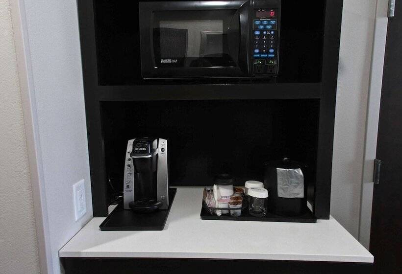 اتاق استاندارد برای معلولان, Hilton Garden Inn Victoria