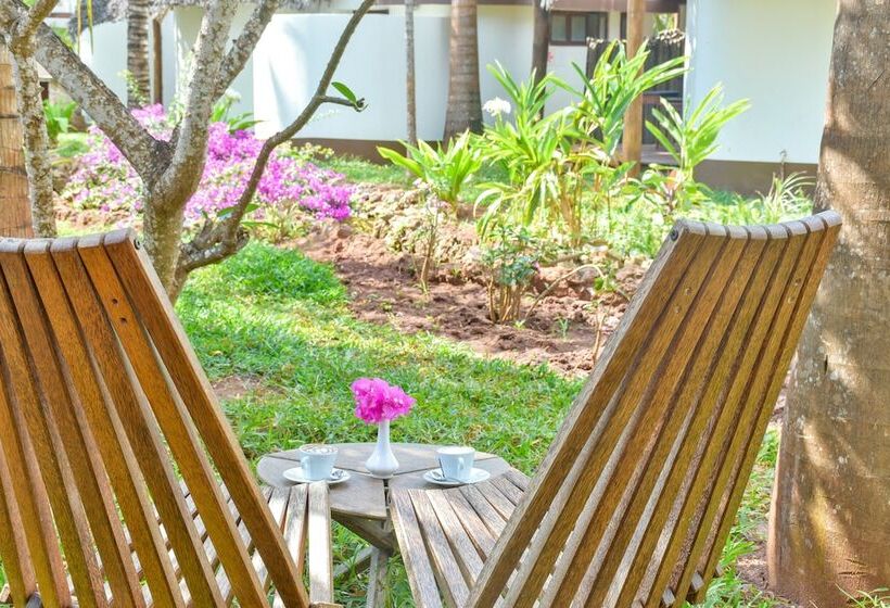 اتاق لوکس با وان آب گرم, Kena Beach