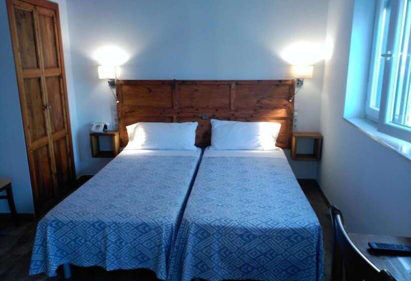 اتاق استاندارد چهار تخته, Nou Casablanca