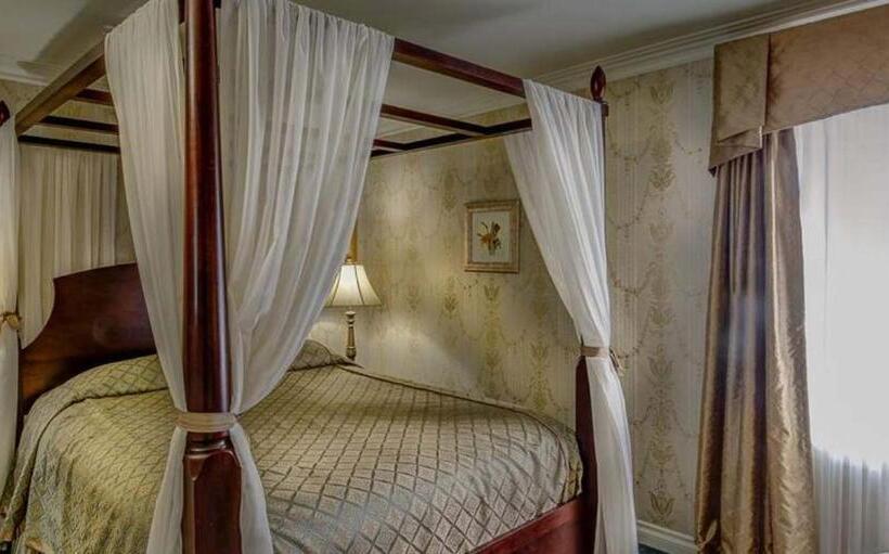 Suite 2 Camere da Letto, Red Coach Inn