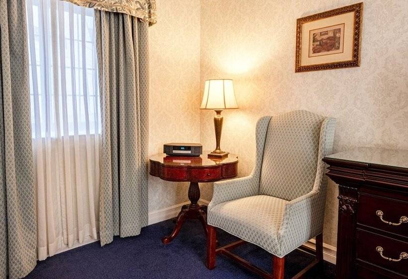 اتاق استاندارد, Red Coach Inn