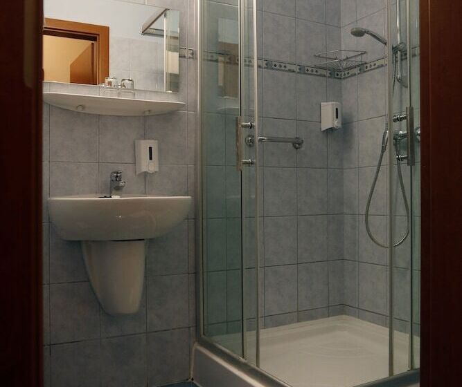 اتاق سوپریور, Six Inn Hotel Budapest