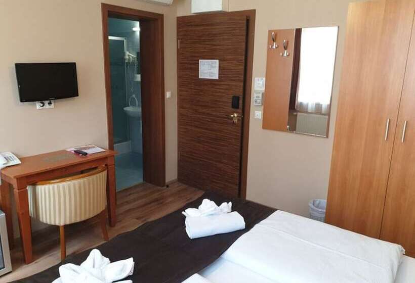 اتاق سوپریور, Six Inn Hotel Budapest