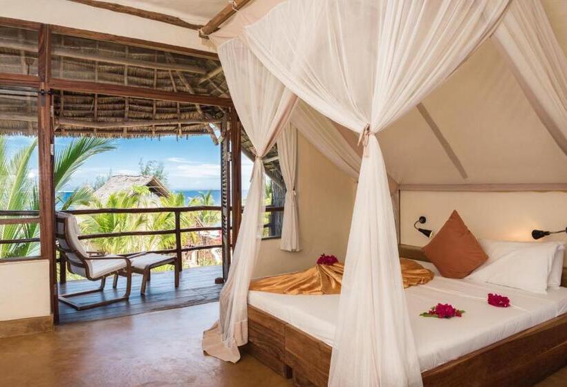 سوییت با چشم‌انداز دریا, Sunshine Marine Lodge