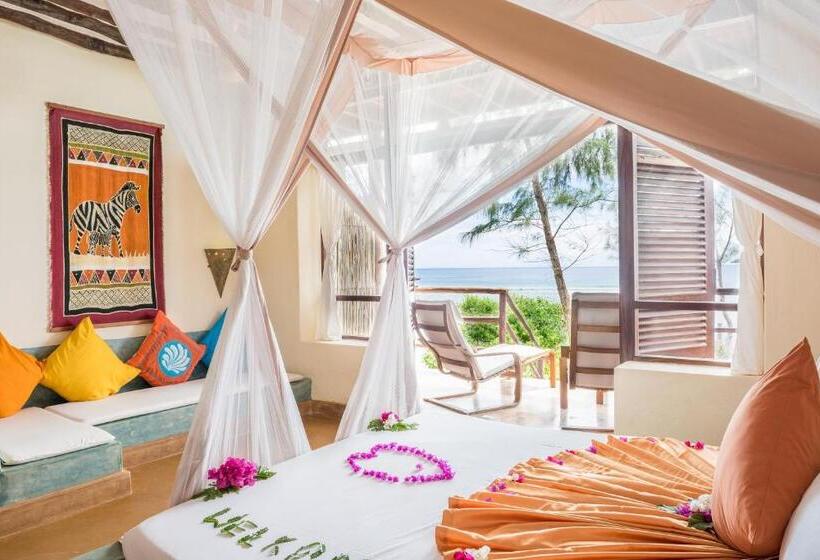 سوییت با چشم‌انداز دریا, Sunshine Marine Lodge