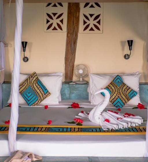 سوییت, Sunshine Marine Lodge