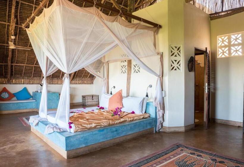سوییت خانوادگی, Sunshine Marine Lodge
