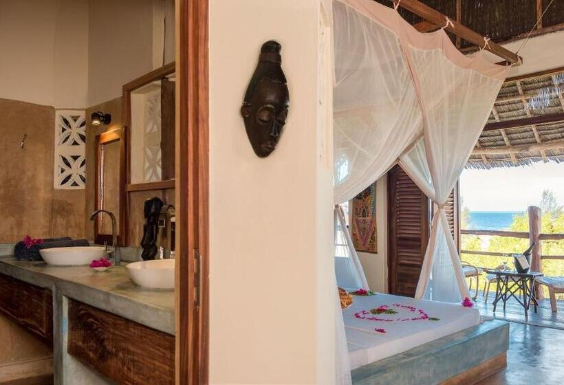سوییت خانوادگی, Sunshine Marine Lodge