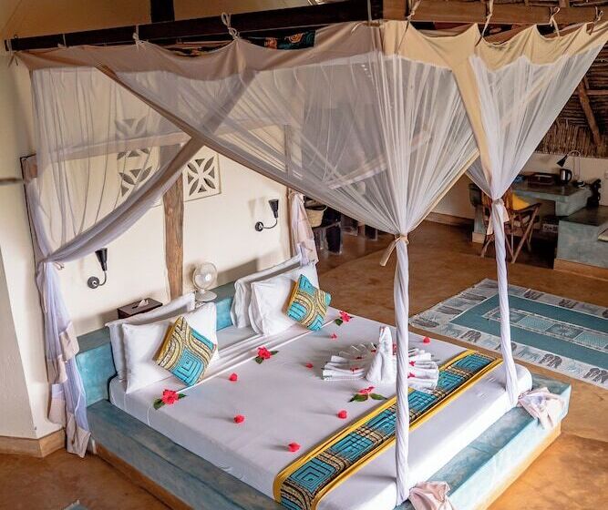 سوییت خانوادگی, Sunshine Marine Lodge