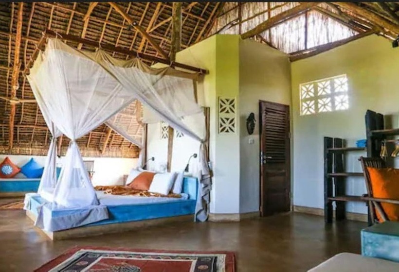 سوییت خانوادگی, Sunshine Marine Lodge