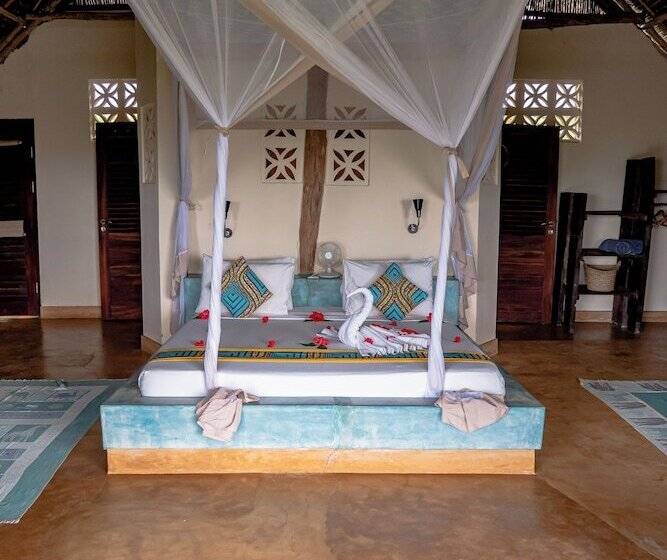 سوییت خانوادگی, Sunshine Marine Lodge