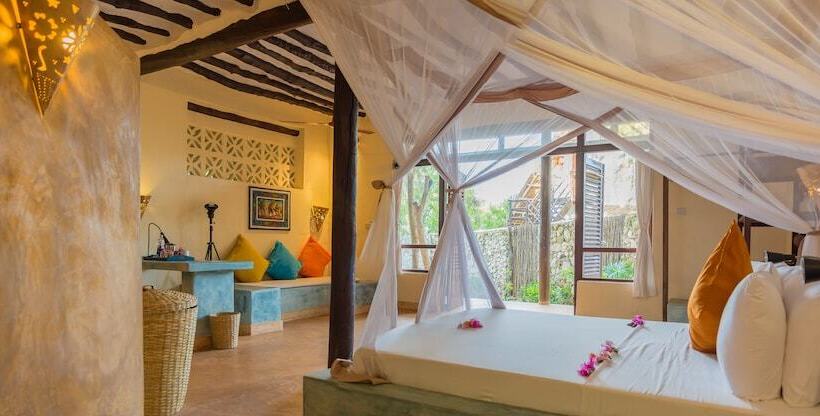 سوییت, Sunshine Marine Lodge
