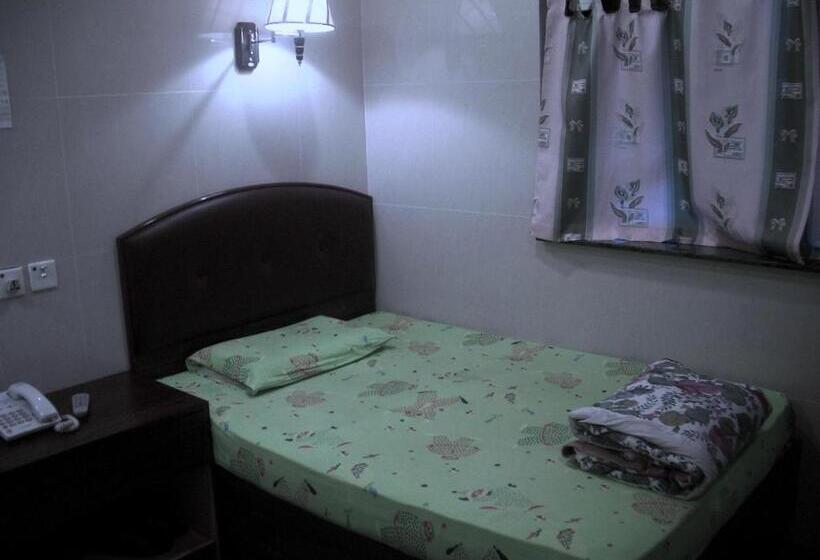 اتاق اکونومی, Kowloon Youth Village Tsim Sha Tsui 九龙青年公寓