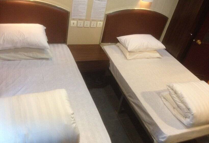 Economy Quadruple Room, Kowloon Youth Village Tsim Sha Tsui 九龙青年公寓