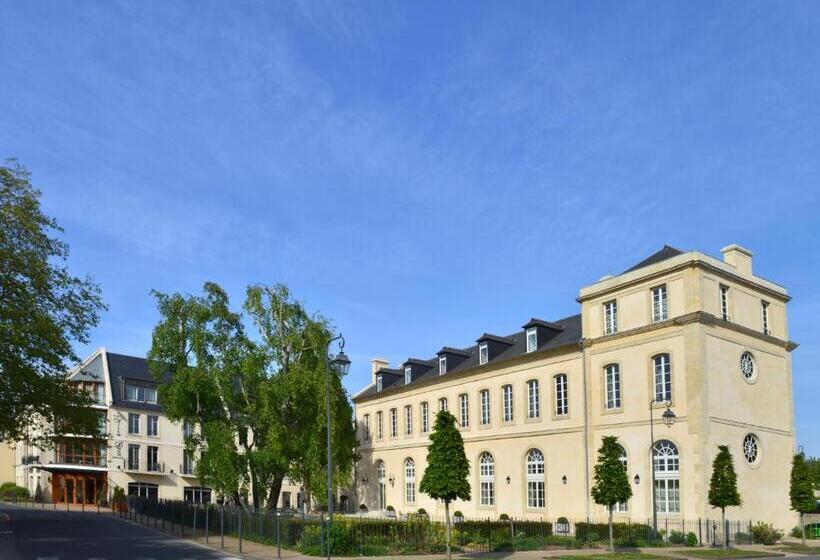سوئیت پرزیدنت, Villa Lara