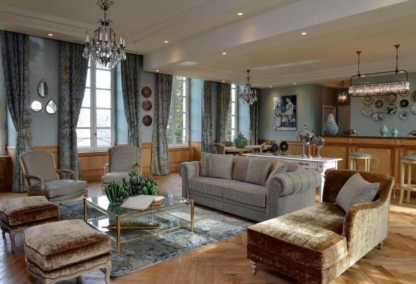 سوئیت پرزیدنت, Villa Lara