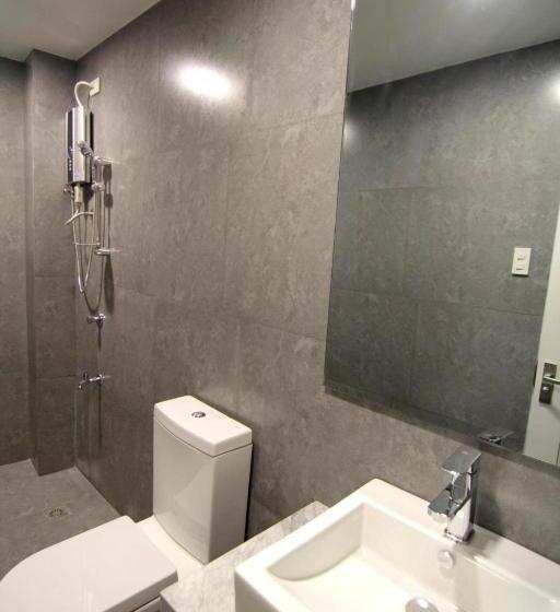 标准单人间, Z Pad Residences