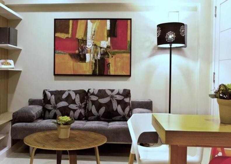 小型套房, Z Pad Residences
