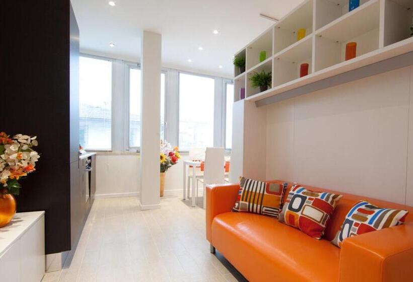 استودیوی استاندارد, La Farina Apartments
