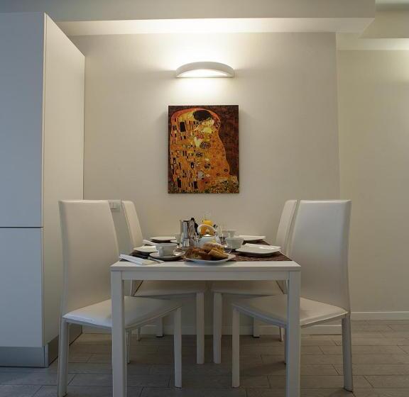 استودیوی کلاسیک, La Farina Apartments