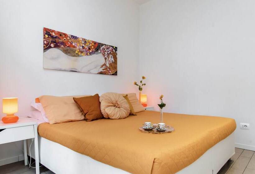 استودیوی استاندارد, La Farina Apartments