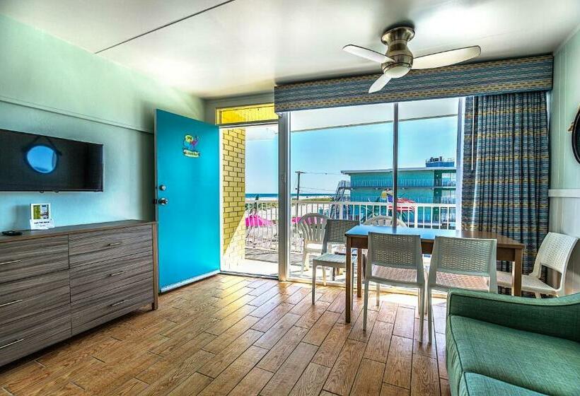 سوییت با چشم‌انداز دریا, Paradise Oceanfront Resort