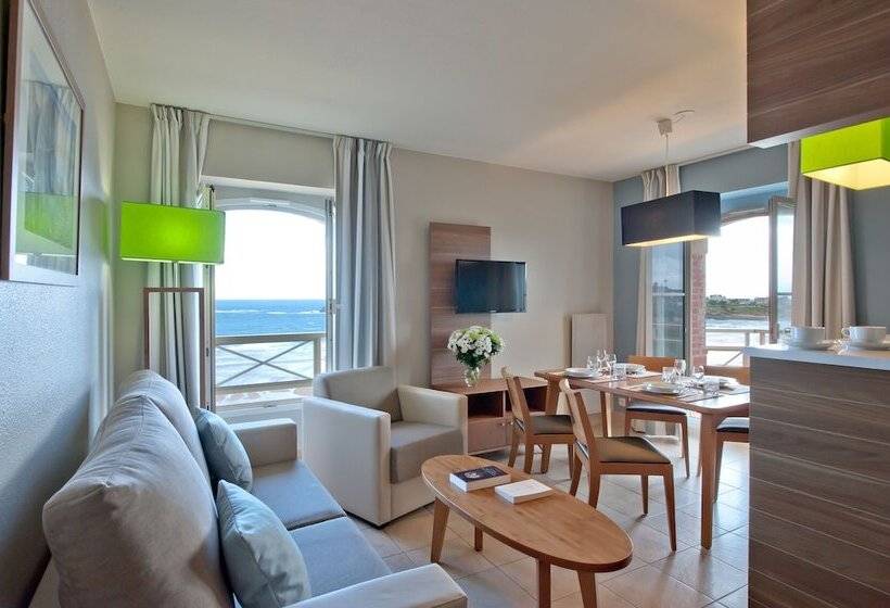 Apartament 2 Dormitoris Vista Mar, Residence Reine Marine