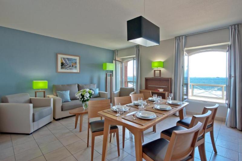 Apartament 2 Dormitoris Vista Mar, Residence Reine Marine