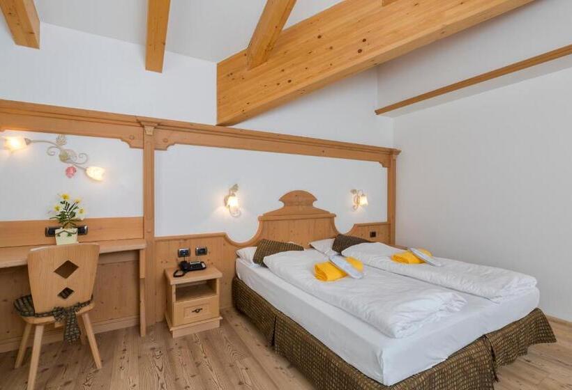 اتاق سوپریور با بالکن, Wellness Hotel Lupo Bianco