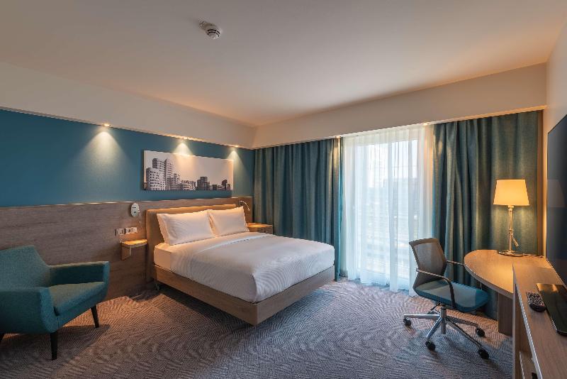 اتاق استاندارد با تخت دو نفره بزرگ برای معلولان, Hampton By Hilton Dusseldorf City Centre