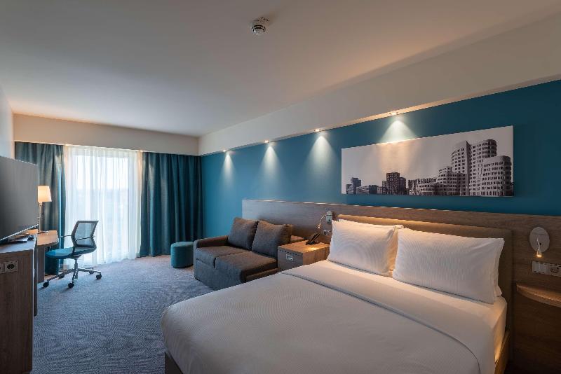 اتاق استاندارد با تخت دو نفره بزرگ, Hampton By Hilton Dusseldorf City Centre