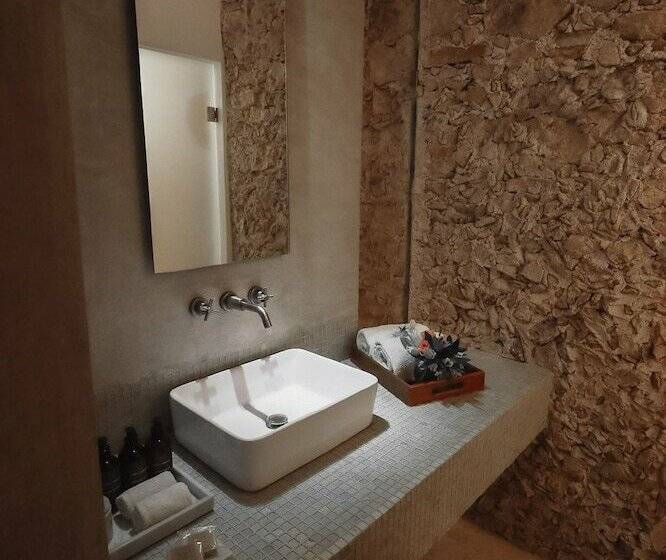اتاق لوکس چهار تخته, Casa De Las Palomas Boutique Hotel By Paloma S Hotels   Adults Only