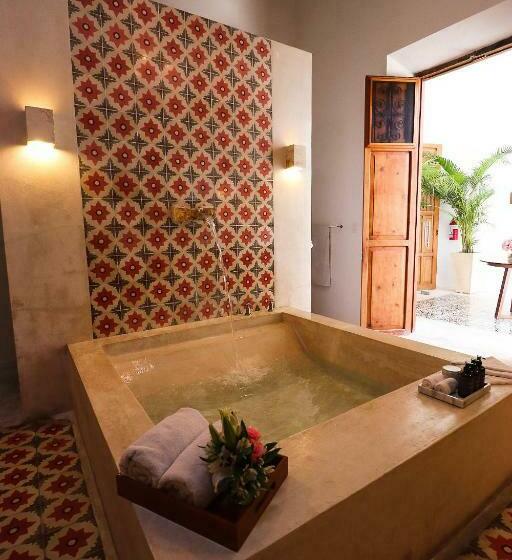 Suite with Pool, Casa De Las Palomas By Sercotel