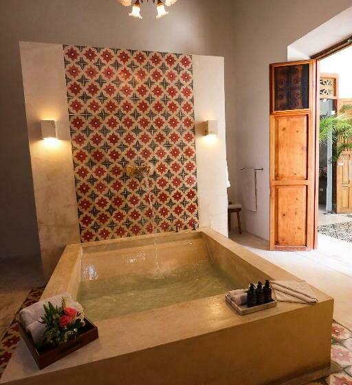 Suite with Pool, Casa De Las Palomas By Sercotel