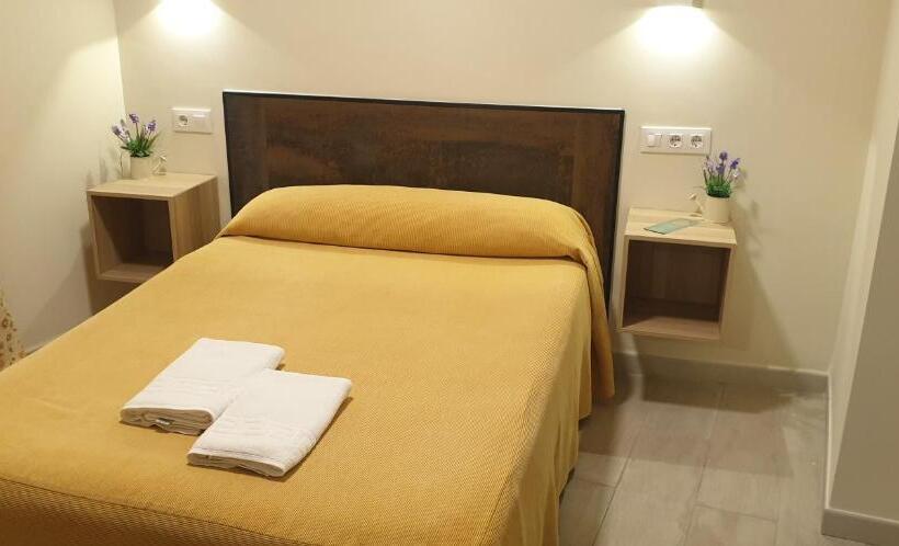 Standard Room, Pension Catedral