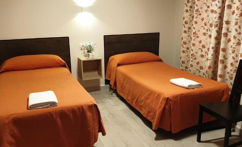 Standard Room, Pension Catedral