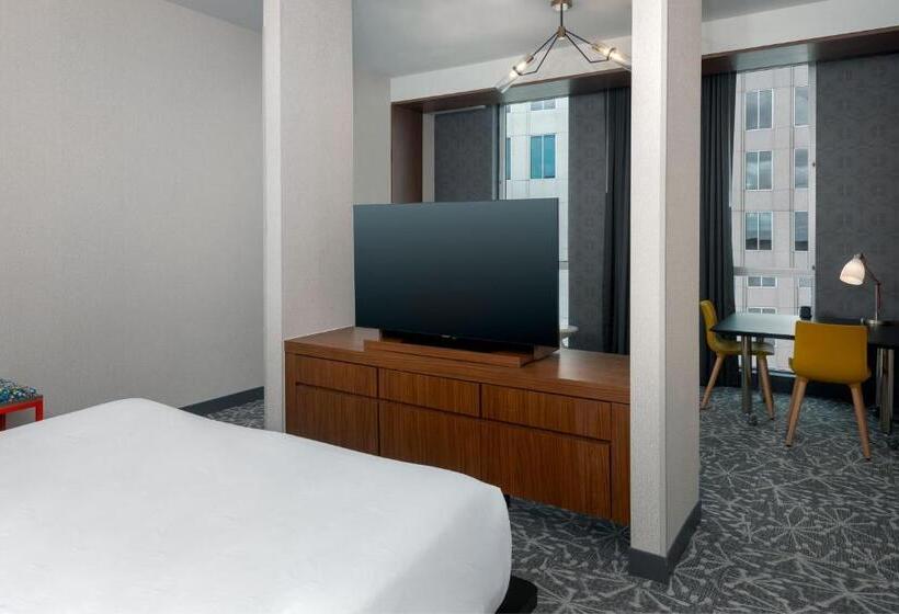 キングサイズベッドのスイートルーム, Aloft Orlando Downtown
