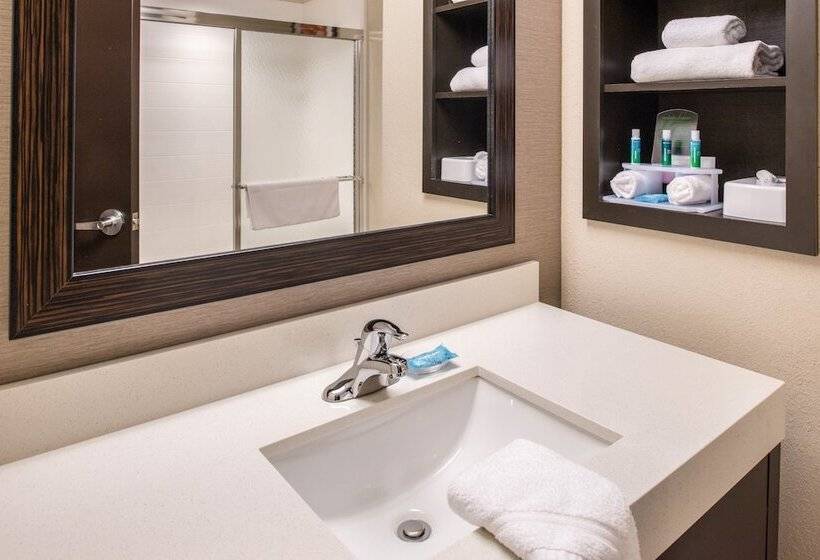 سوئیت برای معلولان, Holiday Inn Express & Suites Monroe, An Ihg