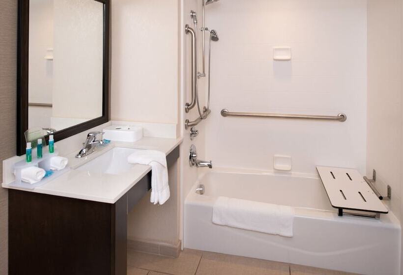 سوئیت برای معلولان, Holiday Inn Express & Suites Monroe, An Ihg
