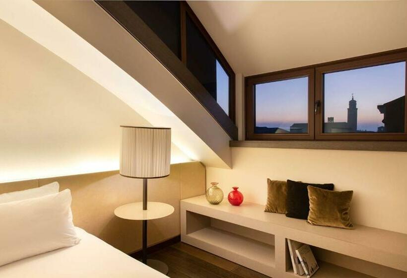 سوئیت جونیور با تخت بزرگ, Hyatt Centric Murano Venice