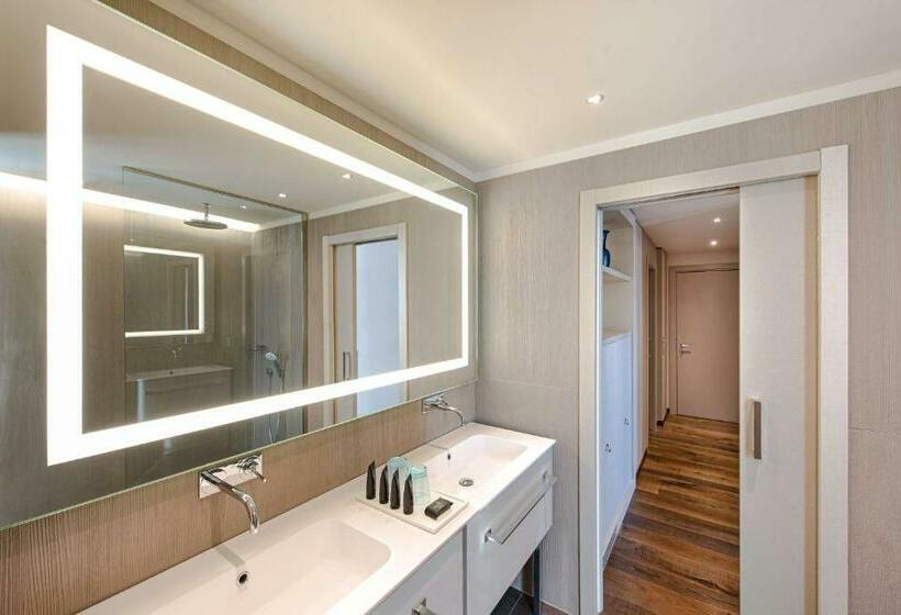 سوئیت جونیور با تخت بزرگ, Hyatt Centric Murano Venice