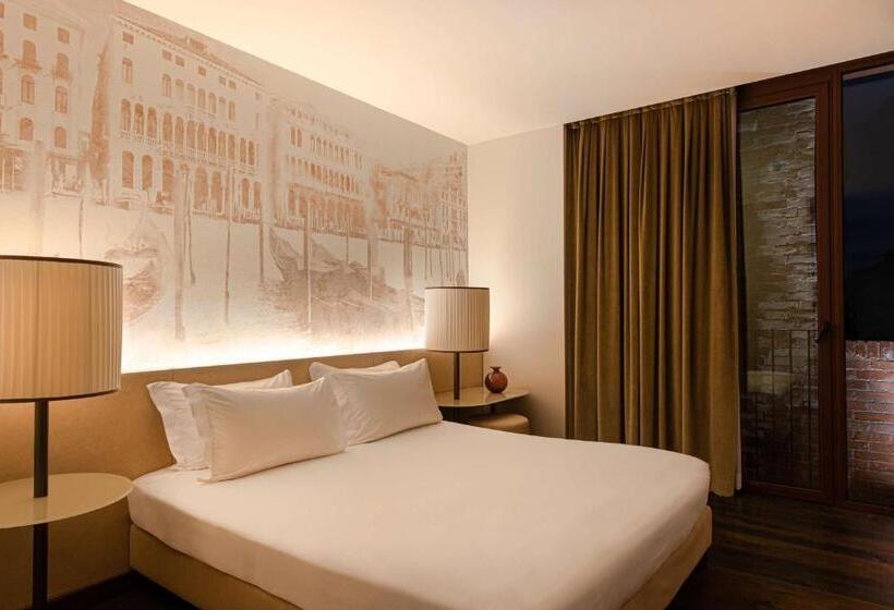 اتاق استاندارد با تخت بزرگ, Hyatt Centric Murano Venice