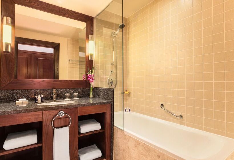 اتاق استاندارد با چشم‌انداز دریا, Ja Ocean View Hotel, Jumeirah Beach Dubai